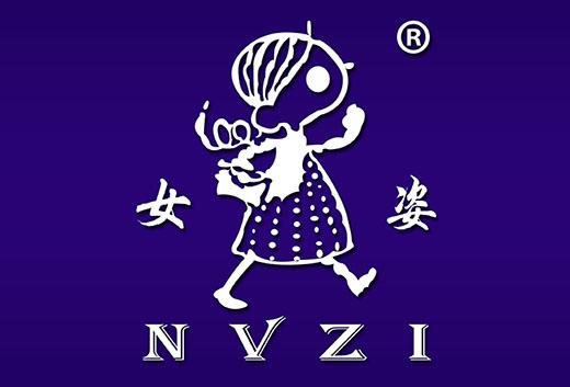 女姿